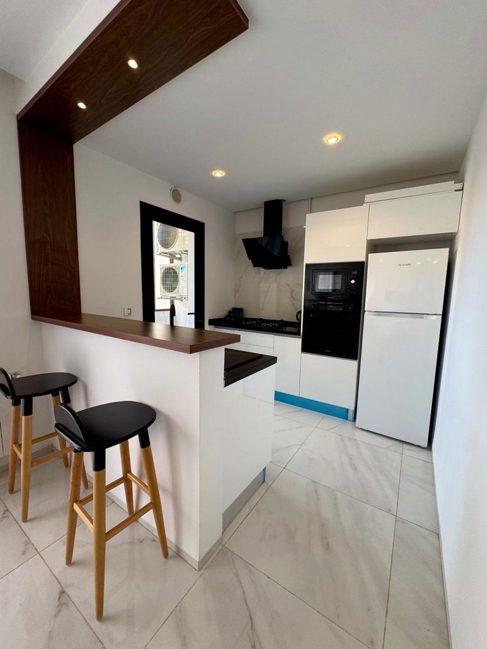 Two-bedroom — Ennasr with terrace — 8