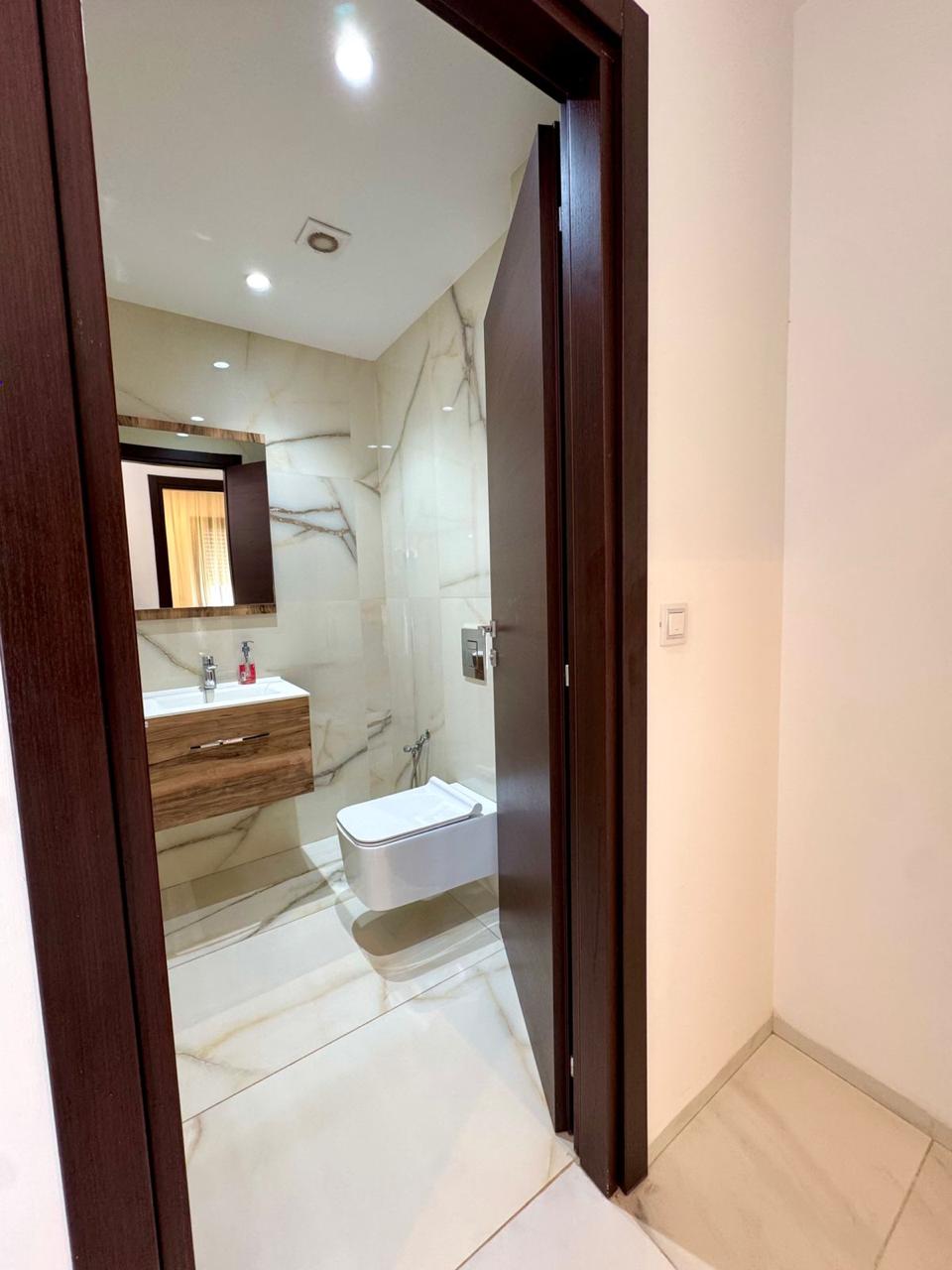 Two-bedroom — Ennasr with terrace — 10