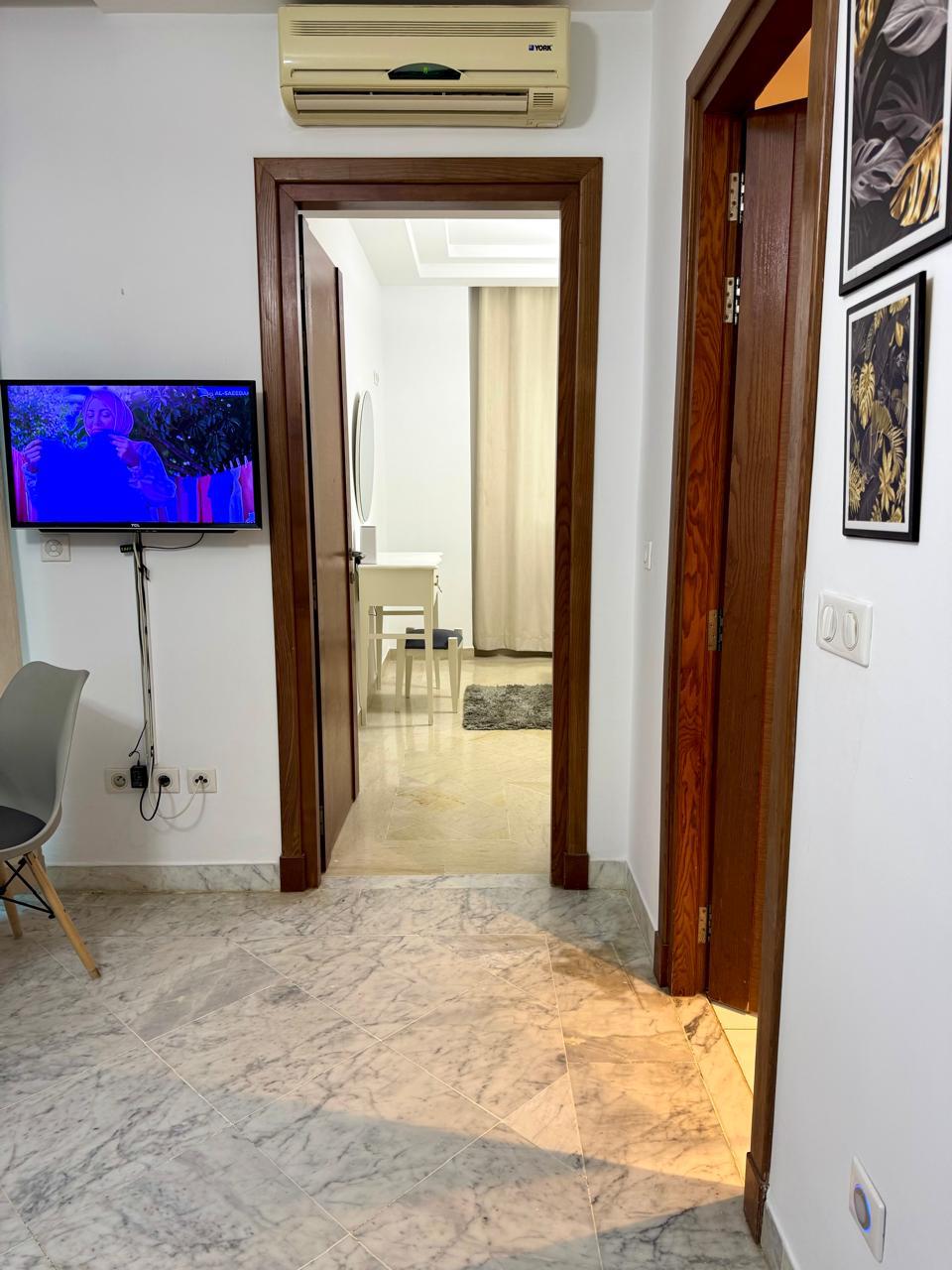 Two-bedroom — Ennasr with terrace — 15